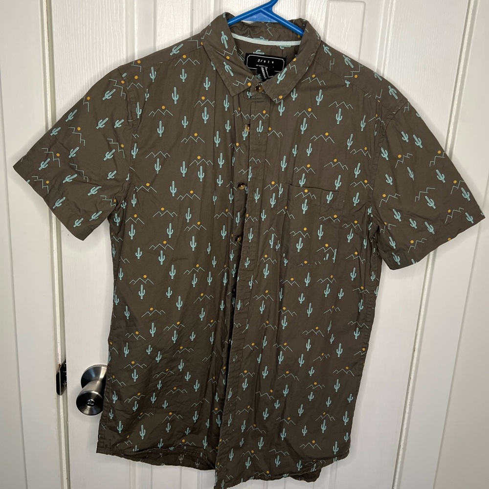 Cactus button down size small slim fit